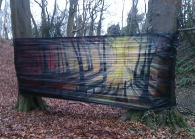 Shrink-wrap spray painting